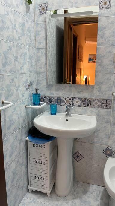 Mona House Accogliente Casa Vacanza Palermo Dış mekan fotoğraf